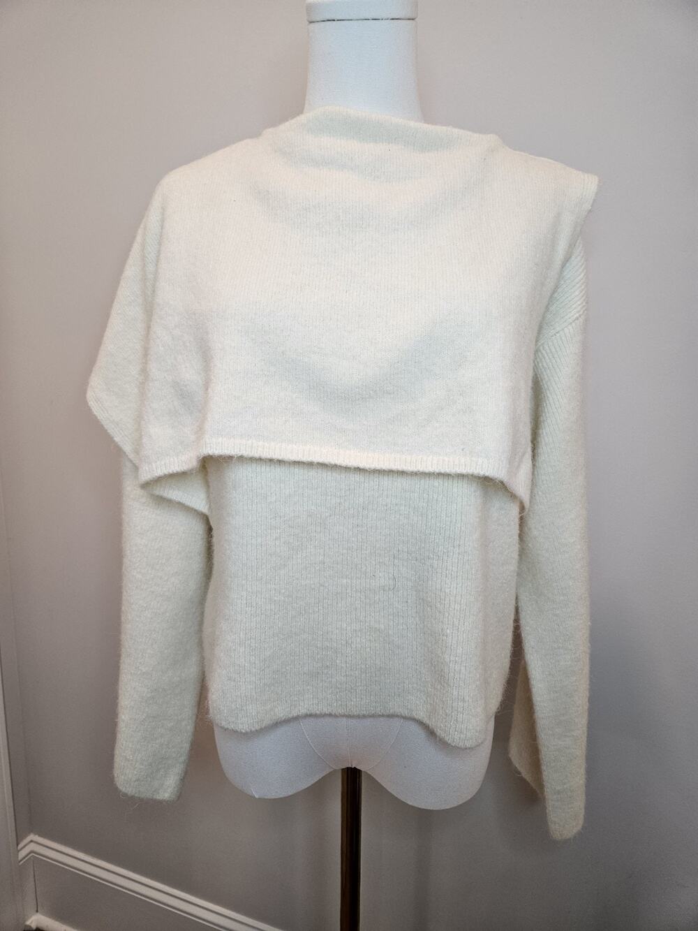 Zara Ivory Cream Bell Sleeve Draped Sweater Sz S Cozy Warm Winter Elegant Small